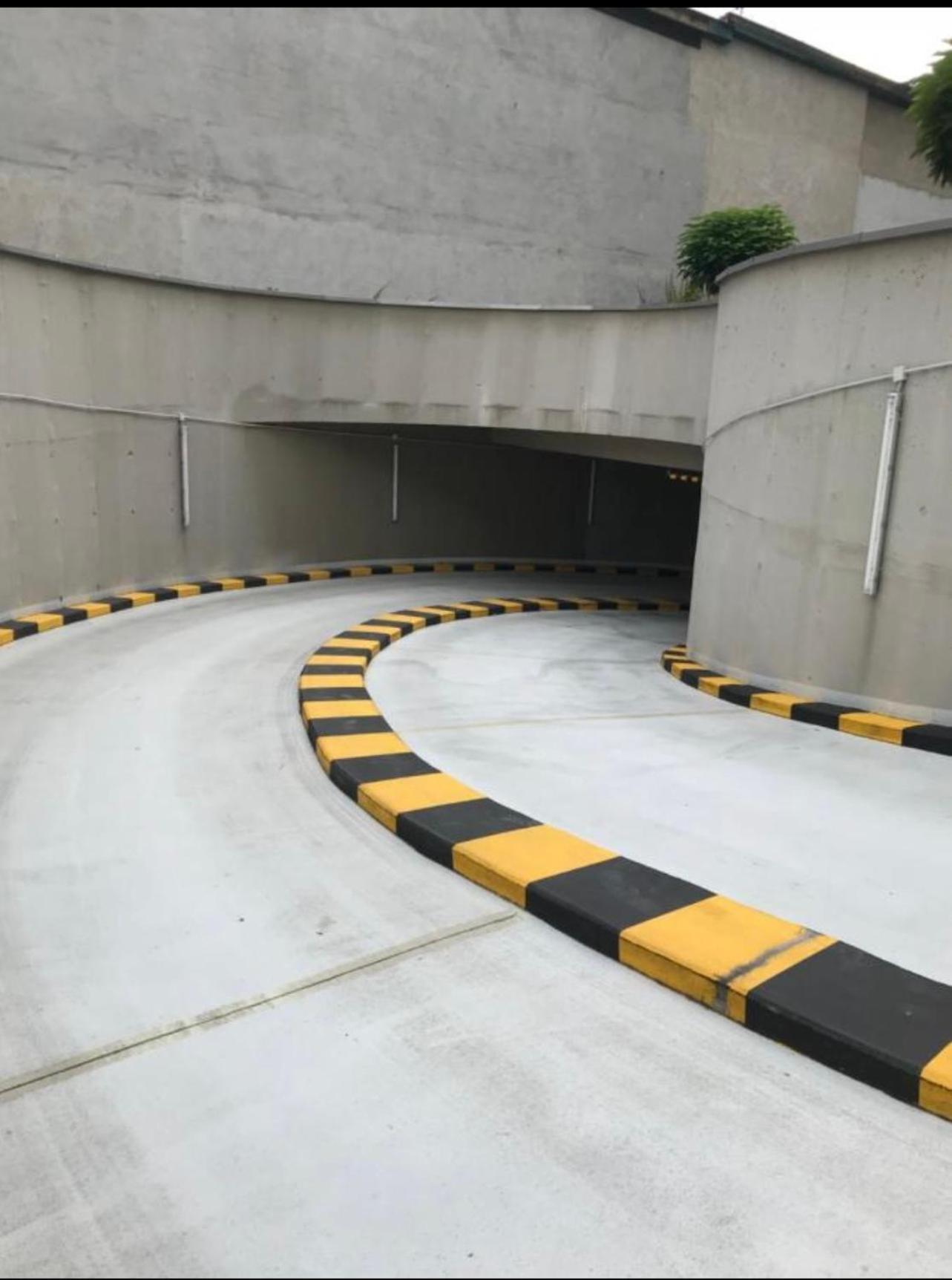 Skau Piano Family & Business Apartment Free Parking Bratislava Dış mekan fotoğraf
