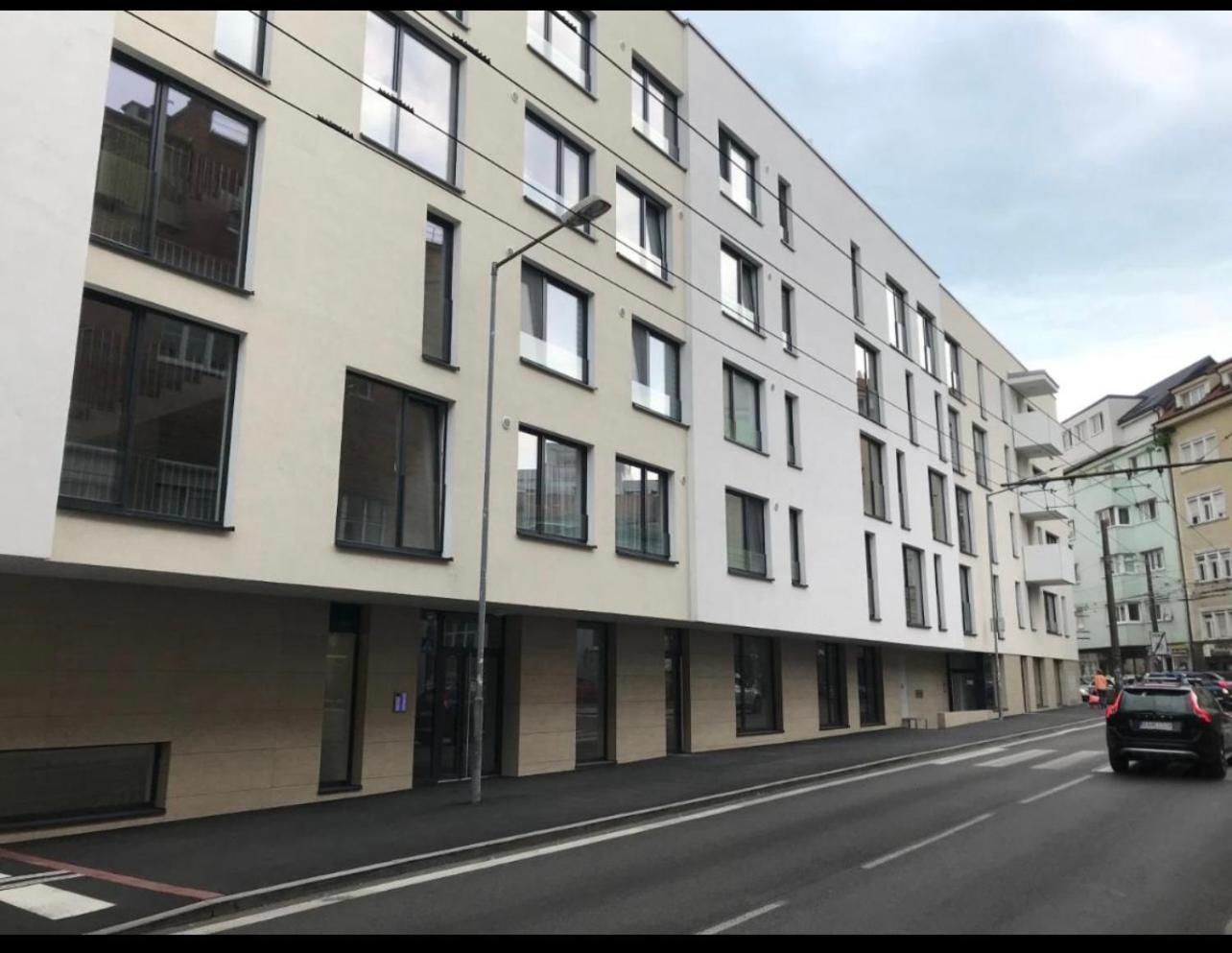 Skau Piano Family & Business Apartment Free Parking Bratislava Dış mekan fotoğraf
