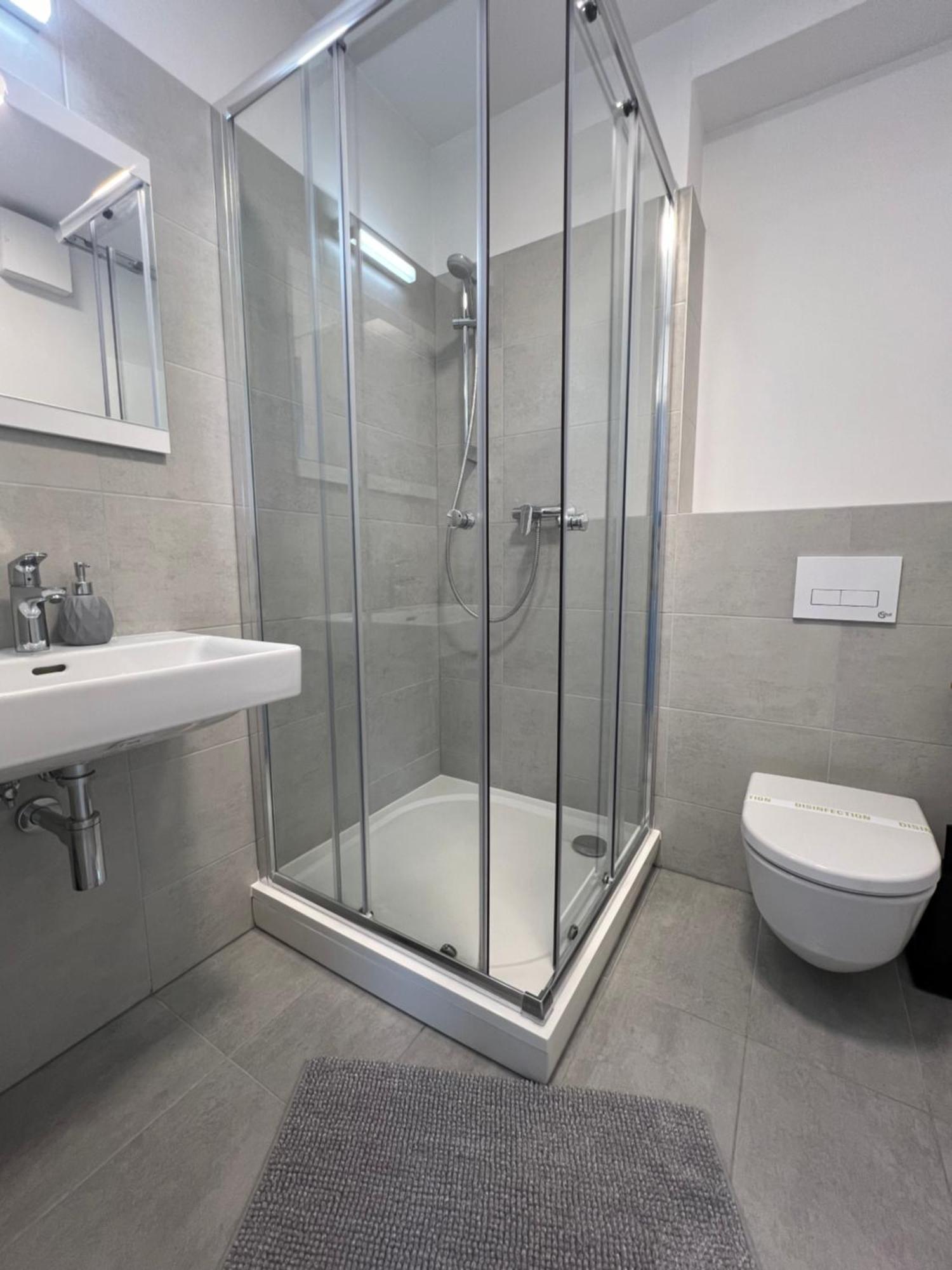 Skau Piano Family & Business Apartment Free Parking Bratislava Dış mekan fotoğraf